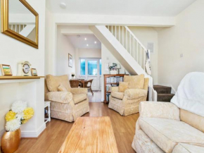 Pass the Keys 55 Heworth Village Wonderfully Cosy Family Home in York